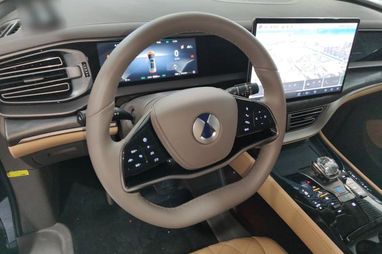 Used Denza D9 2022 DM-i 1040 Prestige Model Steering Wheel