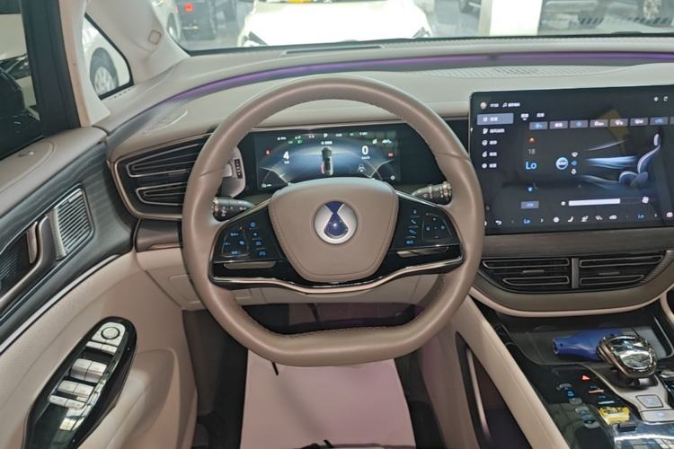 Used Denza D9 2022 DM-i 970 Four-Wheel Drive Flagship Model Steering Wheel