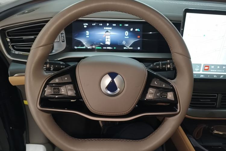 Used Denza D9 2022 DM-i 970 Four-Wheel Drive Flagship Model Steering Wheel