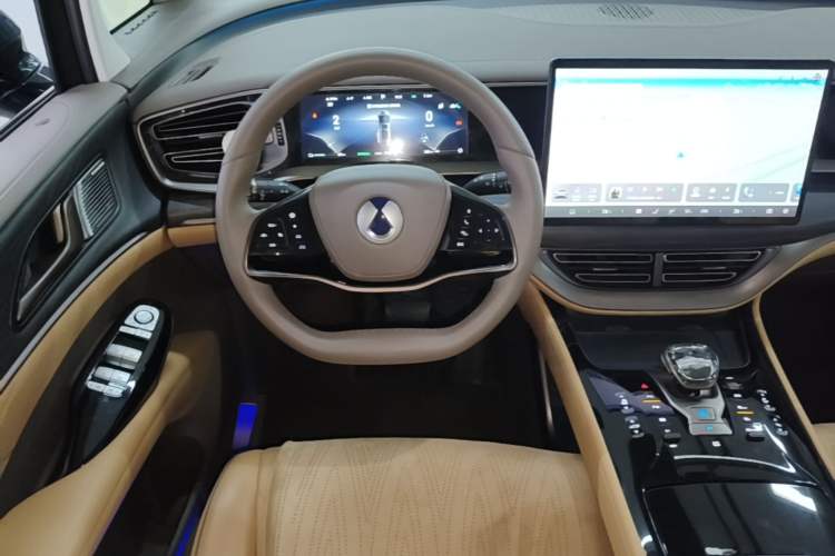 Used Denza D9 2022 DM-i 970 Four-Wheel Drive Flagship Model Steering Wheel