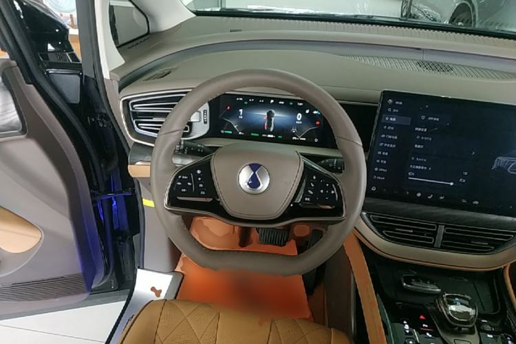Used Denza D9 2022 DM-i 1040 Prestige Model Steering Wheel