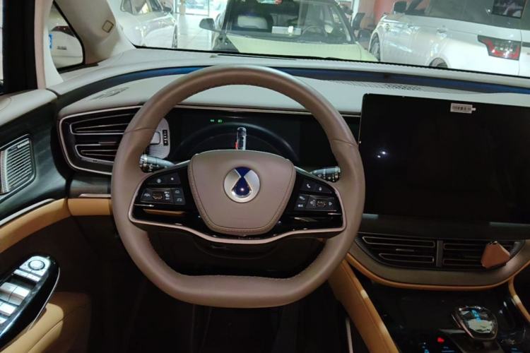 Used Denza D9 2022 DM-i 970 Four-Wheel Drive Flagship Model Steering Wheel