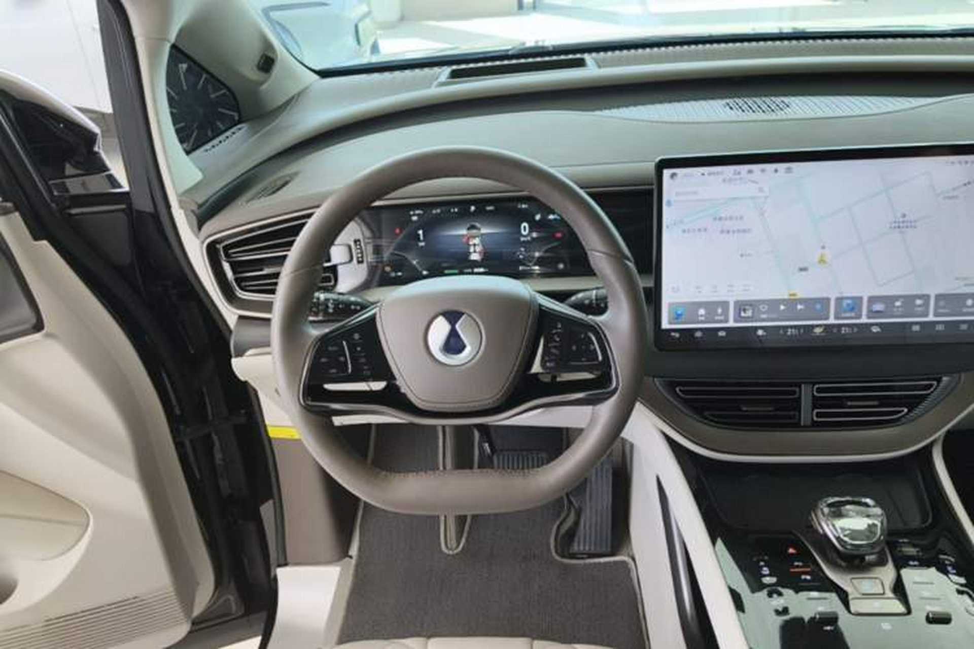 Used Denza D9 2022 DM-i 970 Four-Wheel Drive Flagship Model Steering Wheel