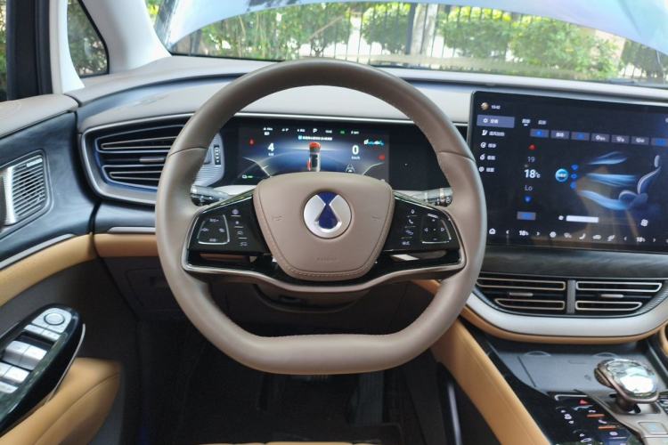 Used Denza D9 2022 DM-i 1040 Prestige Model Steering Wheel