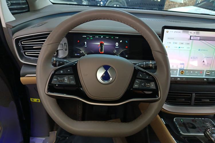 Used Denza D9 2022 DM-i 970 Four-Wheel Drive Flagship Model Steering Wheel