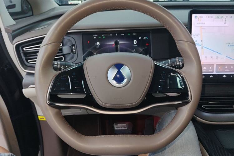 Used Denza D9 2022 DM-i 970 Four-Wheel Drive Prestige Model Steering Wheel