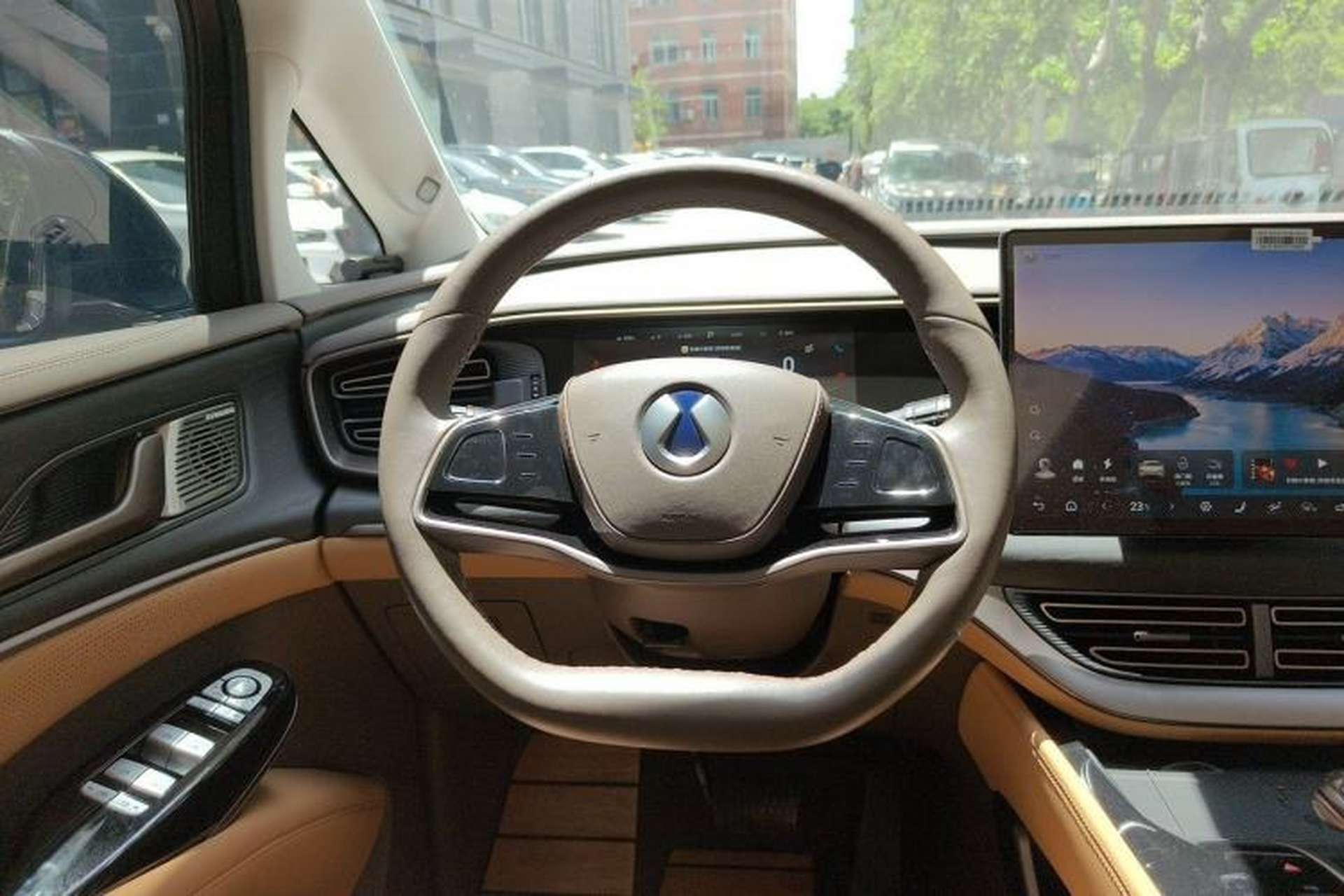 Used Denza D9 2022 EV 600 Four-Wheel Drive Flagship Model Steering Wheel