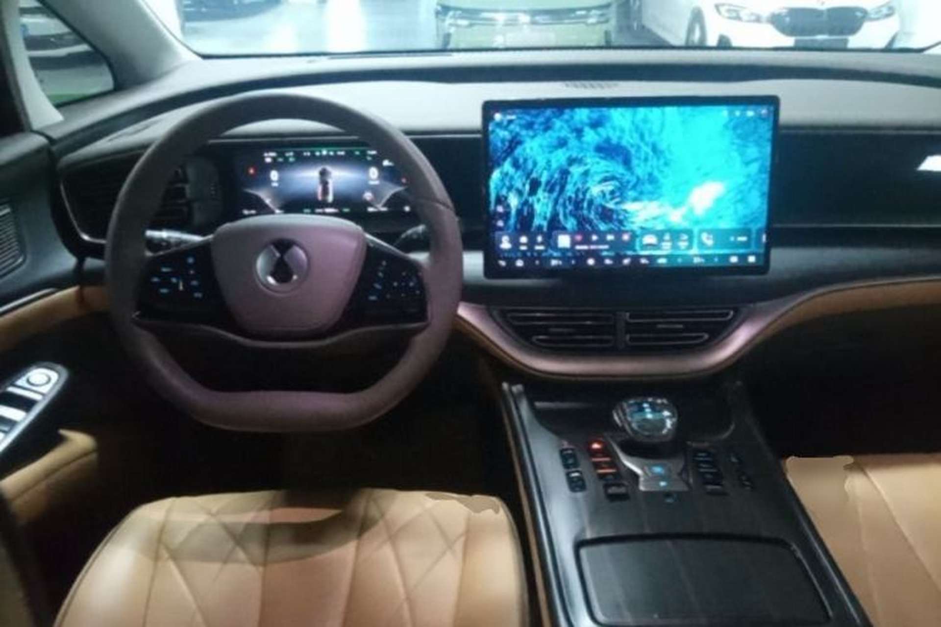 Used Denza D9 2022 DM-i 970 Four-Wheel Drive Prestige Model Steering Wheel
