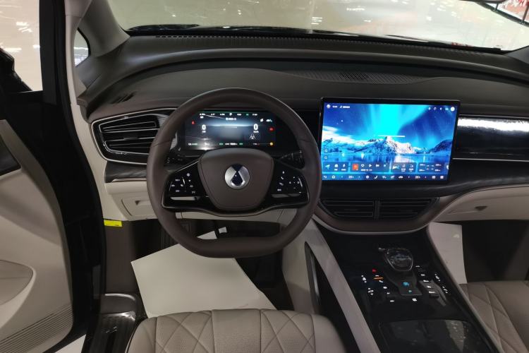 Used Denza D9 2022 DM-i 1040 Prestige Model Steering Wheel