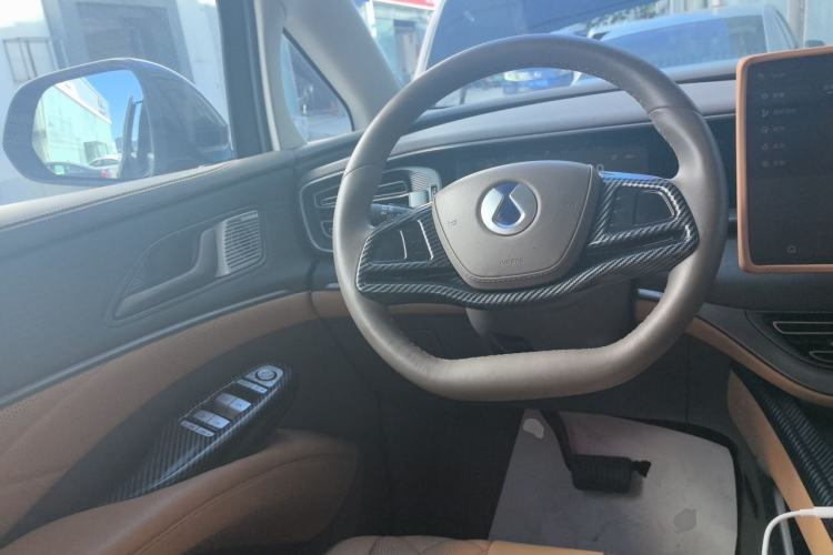 Used Denza D9 2022 DM-i 970 Four-Wheel Drive Prestige Model Steering Wheel