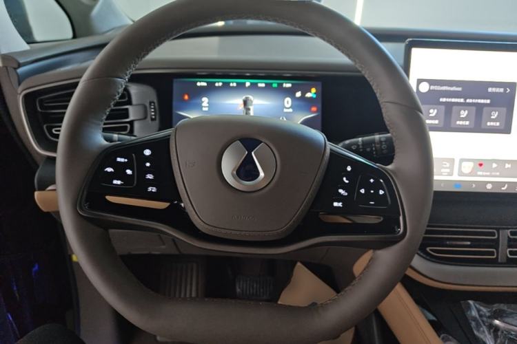 Used Denza D9 2022 DM-i 970 Four-Wheel Drive Flagship Model Steering Wheel