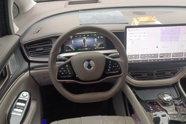 Used Denza D9 2022 DM-i 970 Four-Wheel Drive Prestige Model Steering Wheel