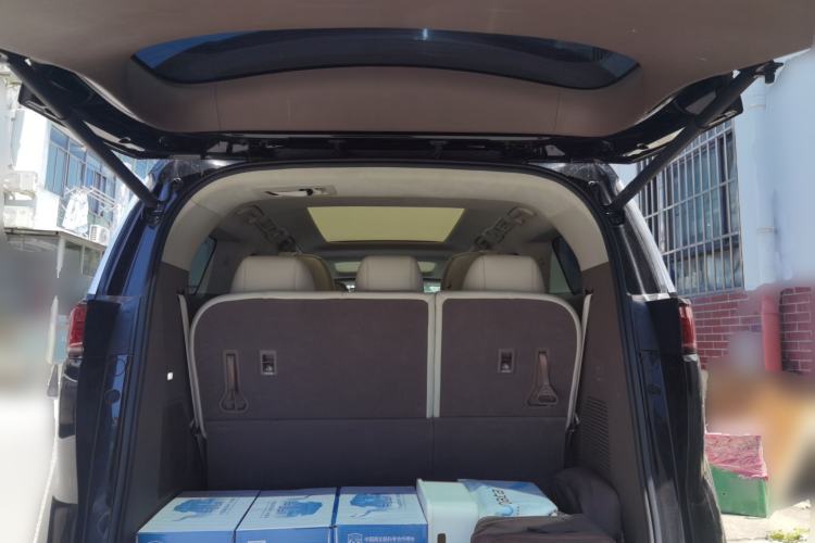 Used Denza D9 2022 DM-i 970 Four-Wheel Drive Flagship Model Trunk
