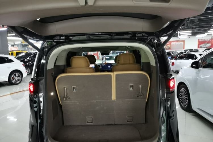 Used Denza D9 2022 DM-i 970 Four-Wheel Drive Flagship Model Trunk