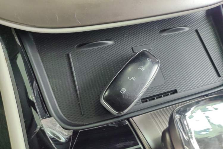 Used Denza D9 2022 DM-i 970 Four-Wheel Drive Flagship Model Vehicle Key