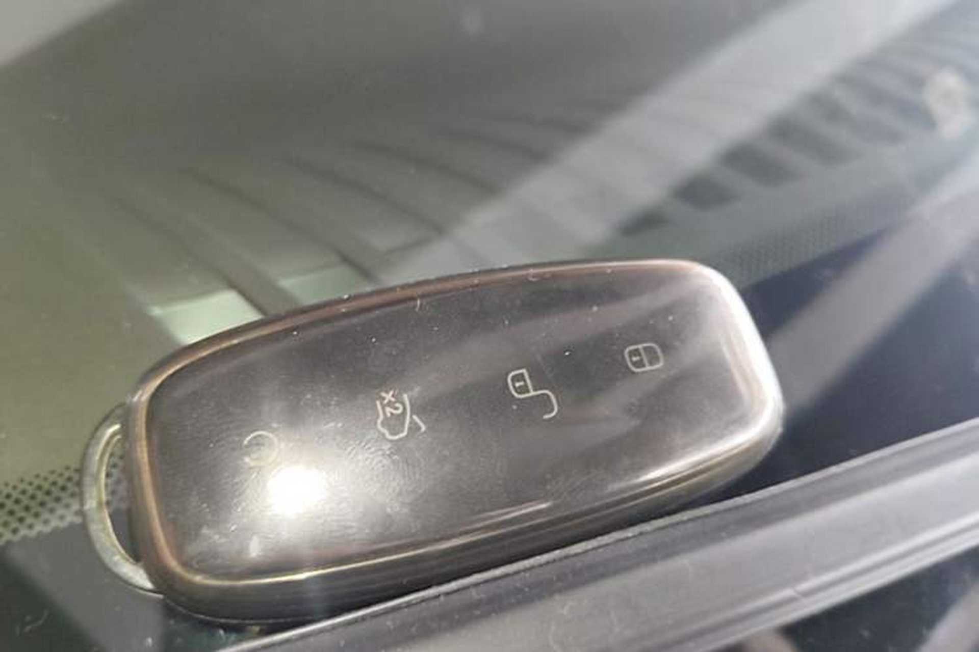Used Denza D9 2022 DM-i 970 Four-Wheel Drive Prestige Model Vehicle Key