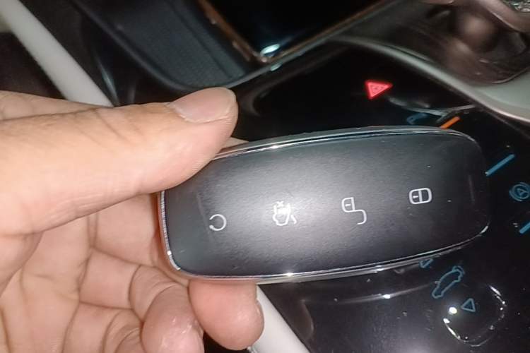 Used Denza D9 2022 DM-i 970 Four-Wheel Drive Flagship Model Vehicle Key