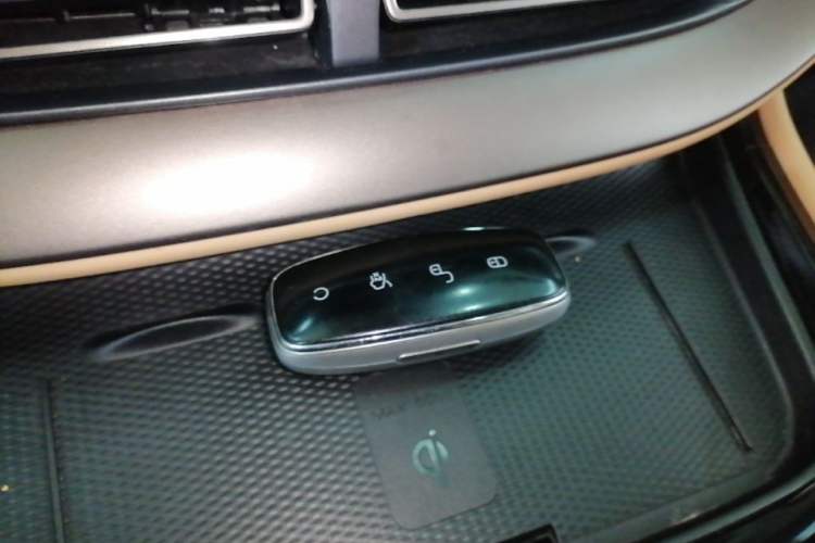Used Denza D9 2022 DM-i 970 Four-Wheel Drive Prestige Model Vehicle Key