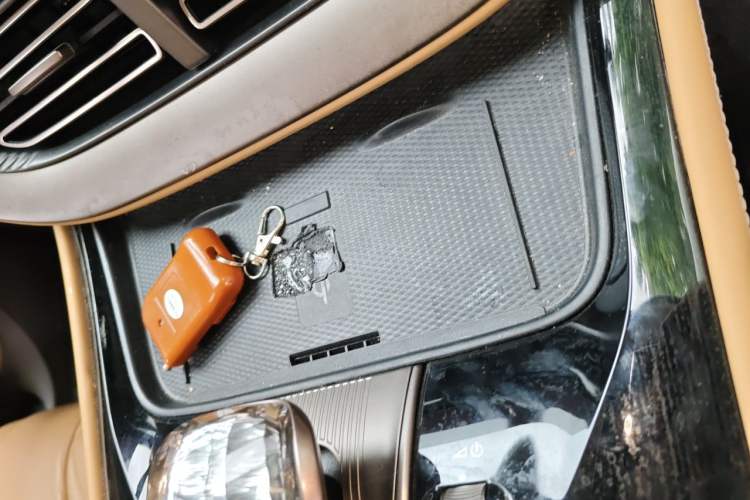 Used Denza D9 2022 DM-i 970 Four-Wheel Drive Flagship Model Vehicle Key