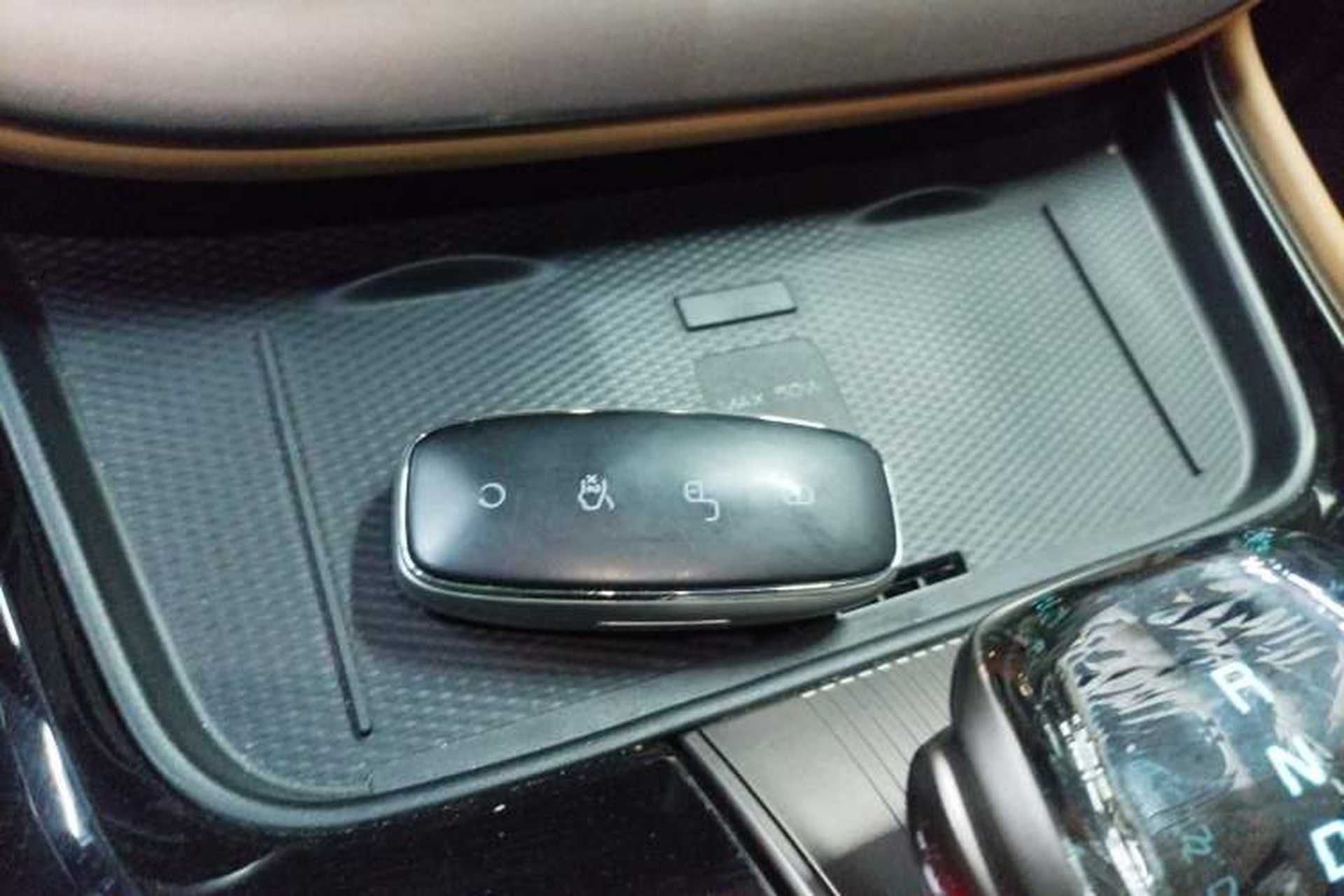 Used Denza D9 2022 EV 600 Four-Wheel Drive Prestige Model Vehicle Key