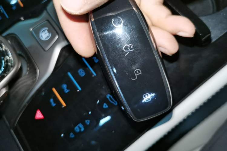 Used Denza D9 2022 DM-i 970 Four-Wheel Drive Flagship Model Vehicle Key