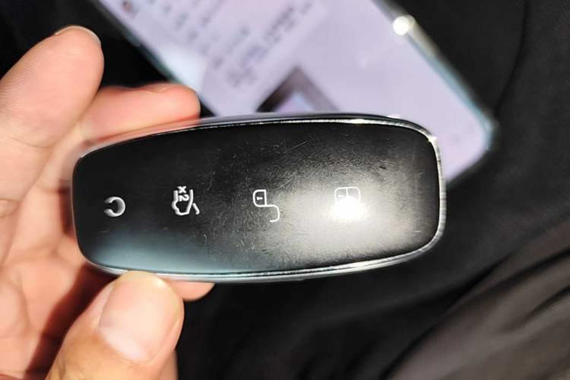Used Denza D9 2022 DM-i 1040 Prestige Model Vehicle Key