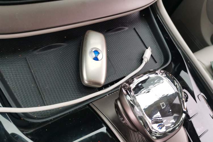 Used Denza D9 2022 DM-i 970 Four-Wheel Drive Flagship Model Vehicle Key