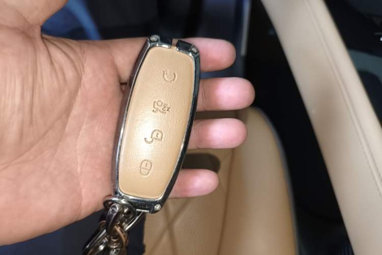 Used Denza D9 2022 DM-i 970 Four-Wheel Drive Flagship Model Vehicle Key