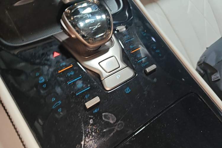 Used Denza D9 2022 DM-i 970 Four-Wheel Drive Flagship Model Vehicle Key
