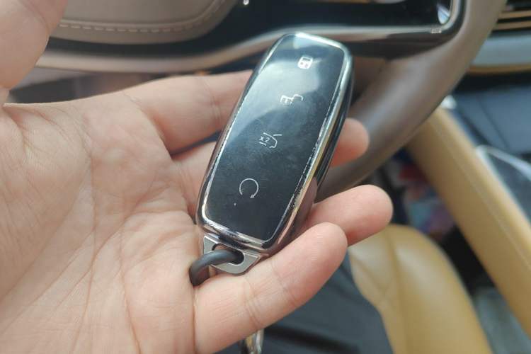 Used Denza D9 2022 DM-i 970 Four-Wheel Drive Flagship Model Vehicle Key