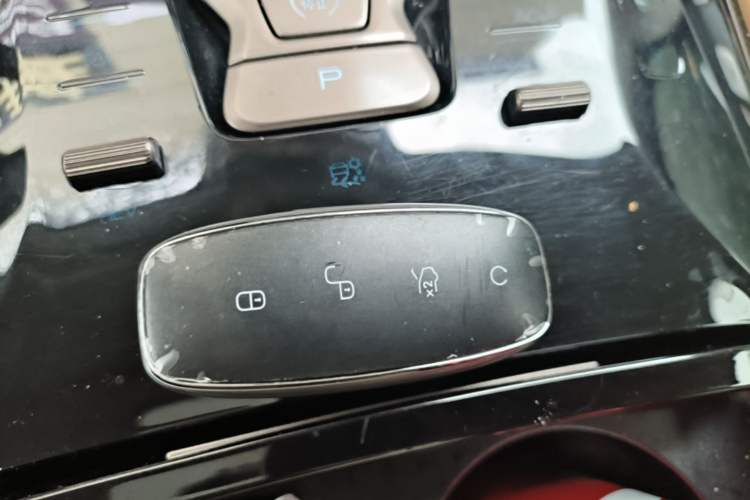 Used Denza D9 2022 DM-i 970 Four-Wheel Drive Flagship Model Vehicle Key