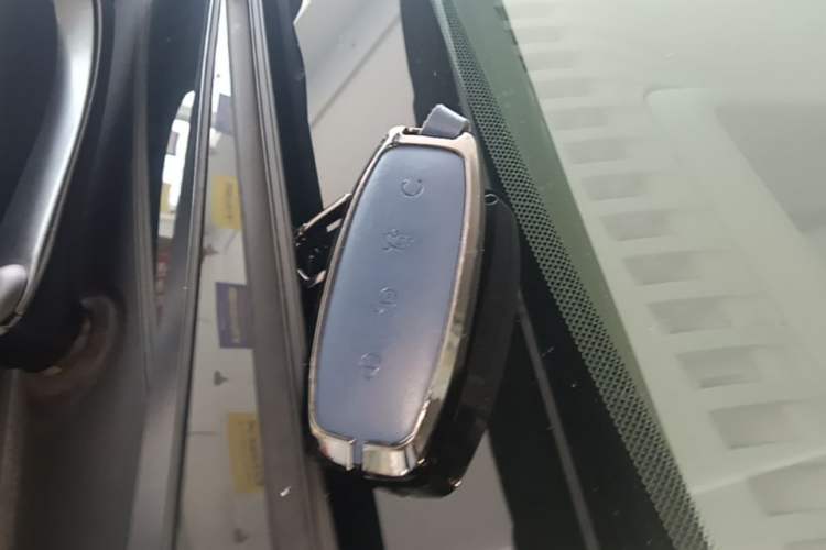 Used Denza D9 2022 DM-i 970 Four-Wheel Drive Prestige Model Vehicle Key