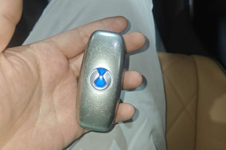 Used Denza D9 2022 DM-i 970 Four-Wheel Drive Flagship Model Vehicle Key