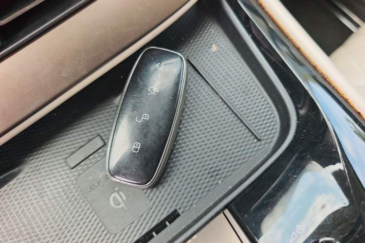 Used Denza D9 2022 DM-i 970 Four-Wheel Drive Flagship Model Vehicle Key