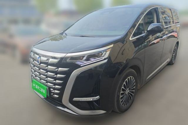 Used Denza D9 2022 DM-i 1040 Prestige Model