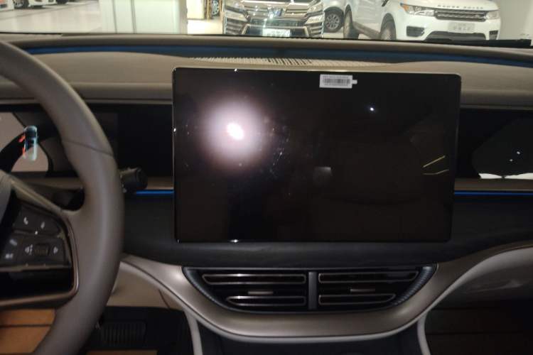 Used Denza D9 2022 DM-i 970 Four-Wheel Drive Flagship Model Audio And AC Panel