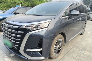 Used Denza D9 2022 DM-i 1040 Prestige Model
