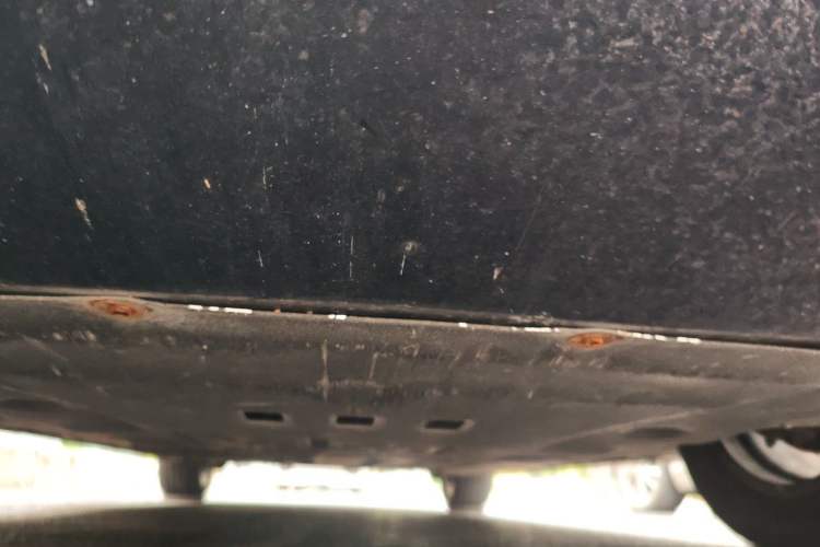 Used Denza D9 2022 DM-i 1040 Prestige Model Chassis Front