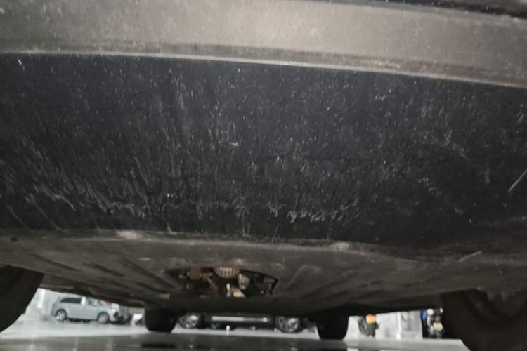 Used Denza D9 2022 DM-i 970 Four-Wheel Drive Flagship Model Chassis Front