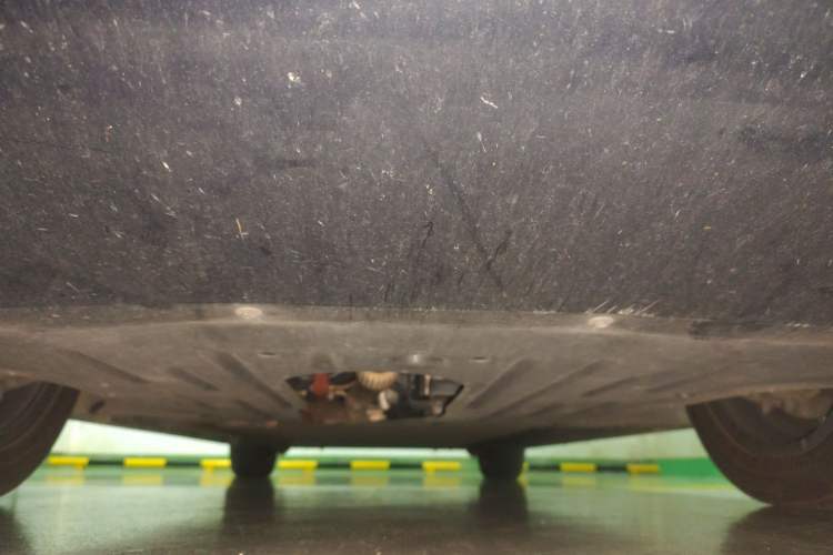 Used Denza D9 2022 DM-i 1040 Prestige Model Chassis Front