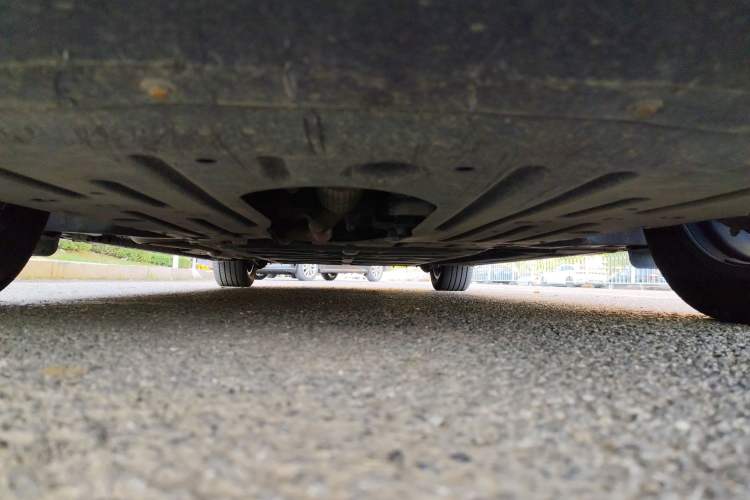 Used Denza D9 2022 DM-i 970 Four-Wheel Drive Flagship Model Chassis Front