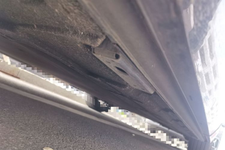 Used Denza D9 2022 DM-i 970 Four-Wheel Drive Prestige Model Chassis Front Left