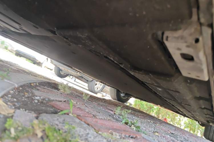 Used Denza D9 2022 DM-i 970 Four-Wheel Drive Flagship Model Chassis Front Left