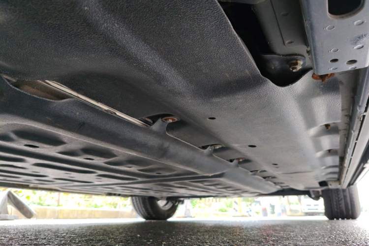 Used Denza D9 2022 DM-i 970 Four-Wheel Drive Prestige Model Chassis Front Left
