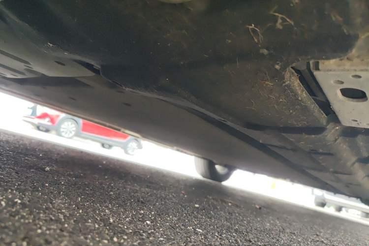 Used Denza D9 2022 DM-i 970 Four-Wheel Drive Flagship Model Chassis Front Left