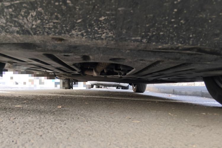 Used Denza D9 2022 DM-i 970 Four-Wheel Drive Flagship Model Chassis Front