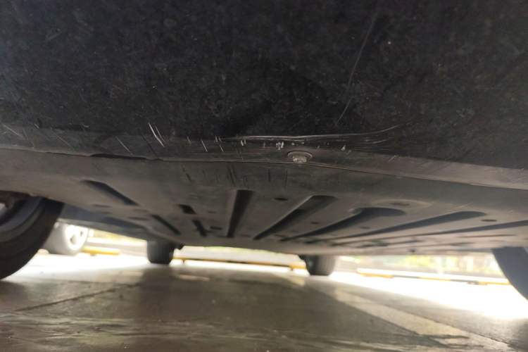 Used Denza D9 2022 EV 620 Prestige Model Chassis Front