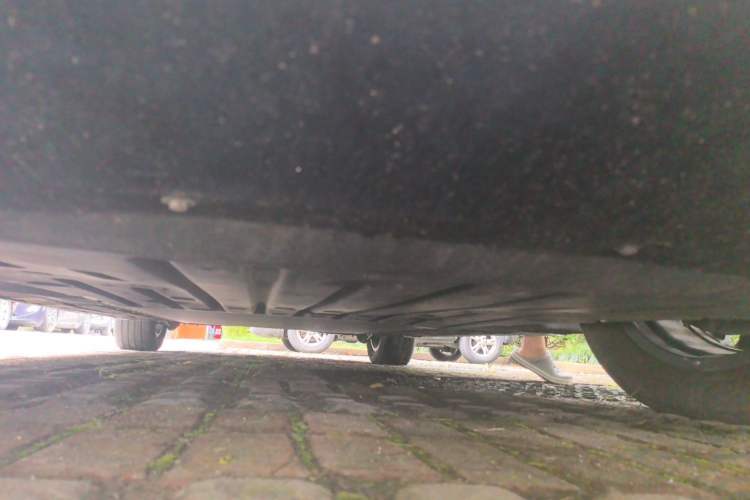 Used Denza D9 2022 EV 600 Four-Wheel Drive Flagship Model Chassis Front