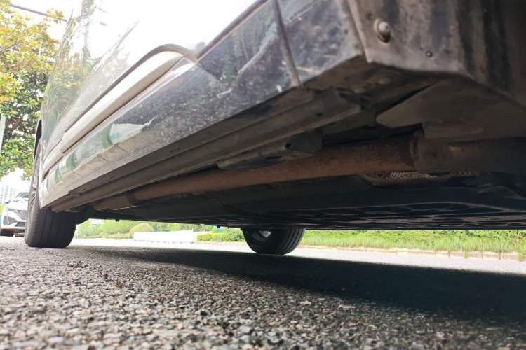 Used Denza D9 2022 DM-i 1040 Prestige Model Chassis Front Right