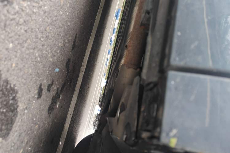 Used Denza D9 2022 DM-i 970 Four-Wheel Drive Flagship Model Chassis Front Right